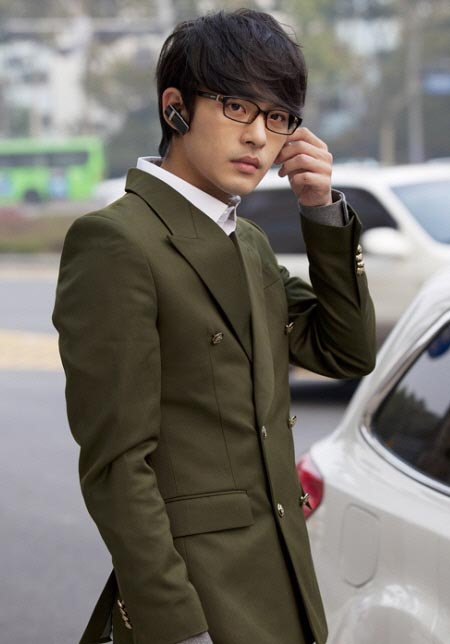 10 năm sự nghiệp mờ nhạt của em trai Ha Ji Won trước khi tự tử