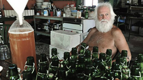 Cuộc sống trên hoang đảo của Robinson Crusoe đời thực