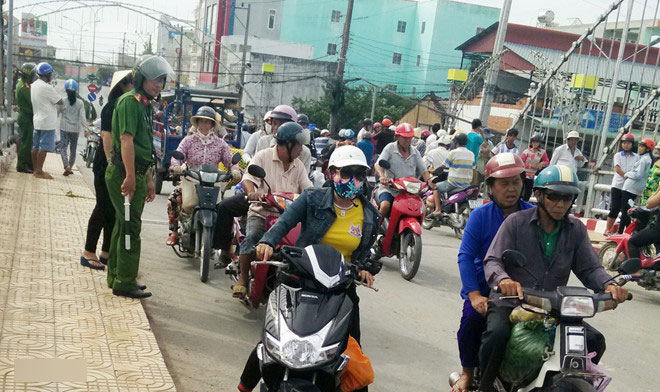 Nhảy xuống sông trốn cảnh sát, một người mất tích