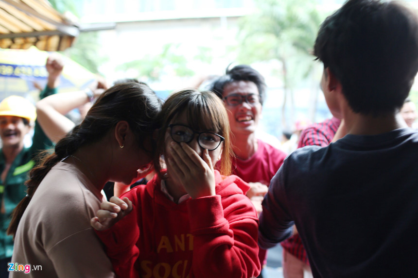 Khóc òa sung sướng trong trận thắng khó tin trước U23 Qatar