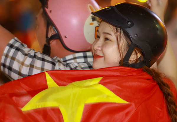 Việt Nam chấn động khi đội bóng U23 vào chung kết giải châu Á Việt Nam chấn động khi đội bóng U23 vào chung kết giải châu Á