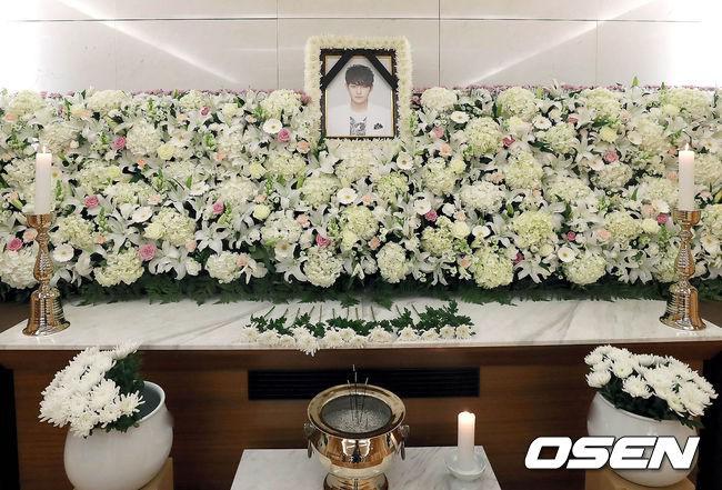 Di ảnh em trai Ha Ji Won trong nhà tang lễ khiến nhiều người chết lặng