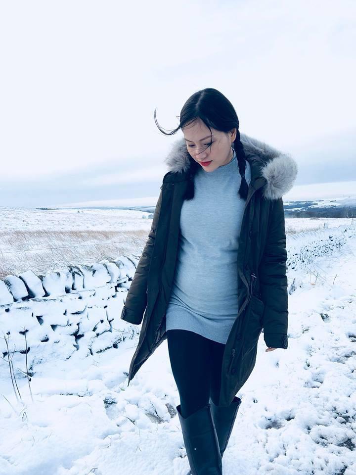 Lan Phương chính thức chia sẻ chuyện mang thai: Em bé bắt đầu có những cú đạp nhẹ