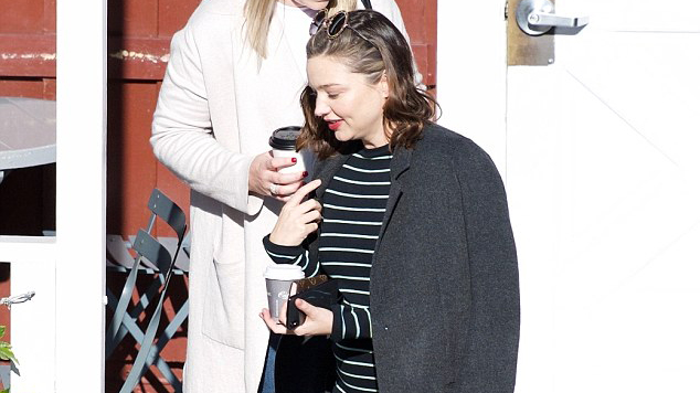 Miranda Kerr béo hai cằm khi mang thai