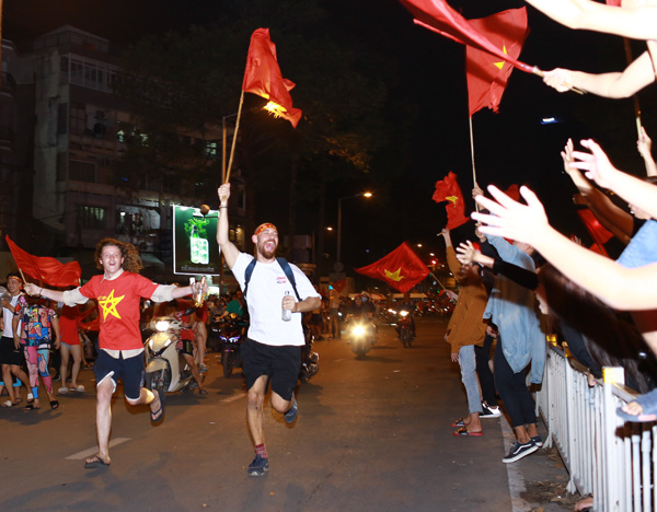 Việt Nam chấn động khi đội bóng U23 vào chung kết giải châu Á Việt Nam chấn động khi đội bóng U23 vào chung kết giải châu Á