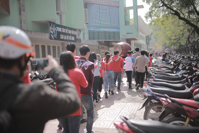 Không khí hừng hực khắp cả nước, tất cả một lòng cổ vũ đội tuyển U23 Việt Nam trước trận bán kết lịch sử với Qatar