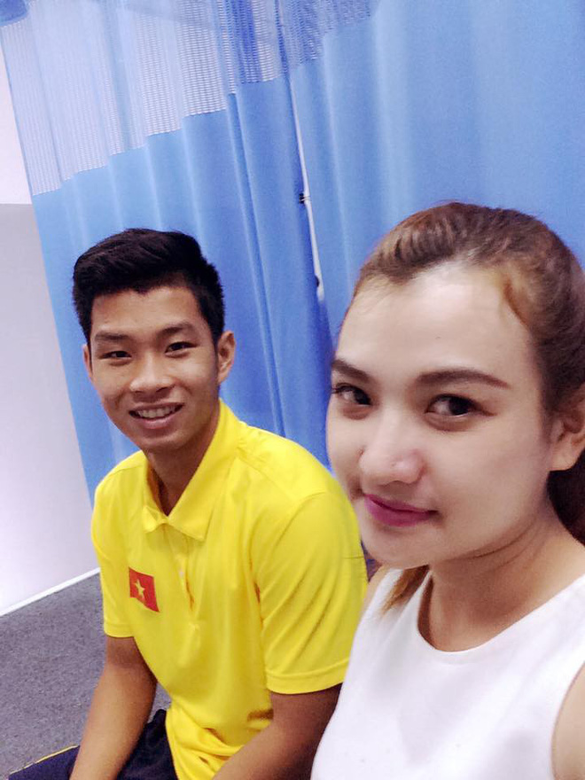Phát hiện ra ảnh chụp thân thiết với Bùi Tiến Dũng, cô gái xinh đẹp bị dân mạng truy quét Phát hiện ra ảnh chụp thân thiết với Bùi Tiến Dũng, cô gái xinh đẹp bị dân mạng truy quét
