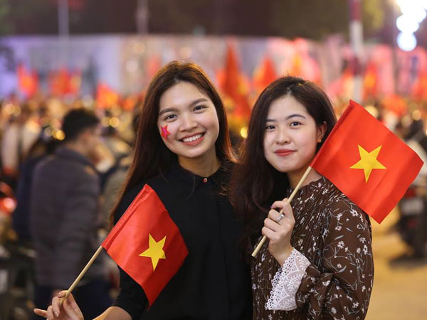 Giữa đông, thời tiết miền Bắc như mùa hè, có nơi trên 29 độ C