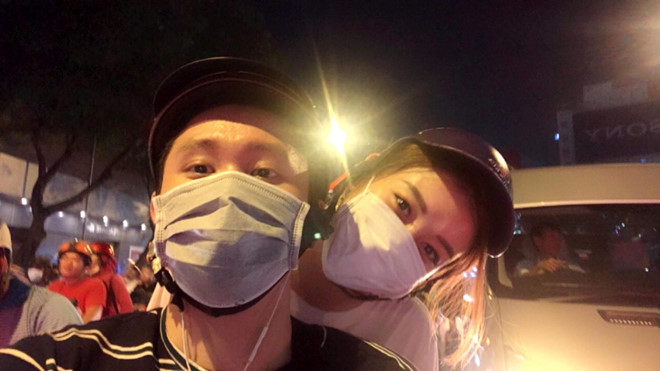 Sao Việt xuống đường đi bão mừng chiến thắng của U23 Việt Nam