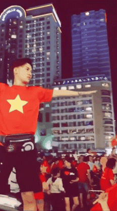 Sao Việt và muôn kiểu lên đồ đi bão sau chiến thắng của U23 Việt Nam