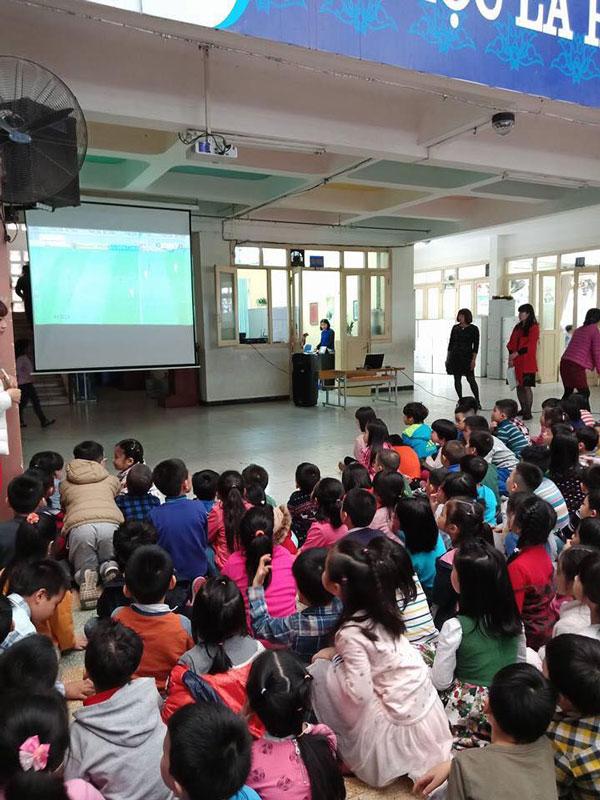 Chồng đặt cược cho đội tuyển Việt Nam, tới khi thắng rồi vẫn phải đền gấp đôi cho vợ