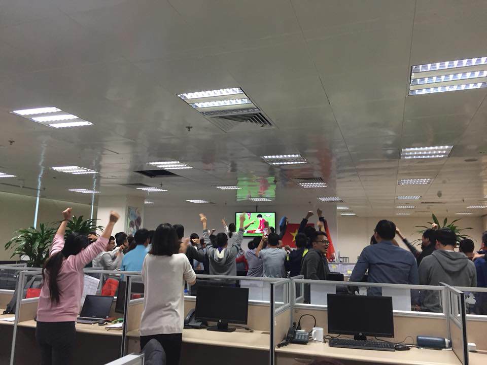 Chồng đặt cược cho đội tuyển Việt Nam, tới khi thắng rồi vẫn phải đền gấp đôi cho vợ