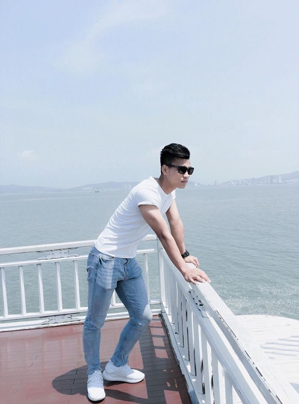 Loạt ảnh đời thường như soái ca của người hùng đưa đội tuyển U23 Việt Nam vào chung kết