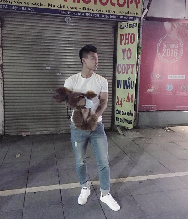 Loạt ảnh đời thường như soái ca của người hùng đưa đội tuyển U23 Việt Nam vào chung kết