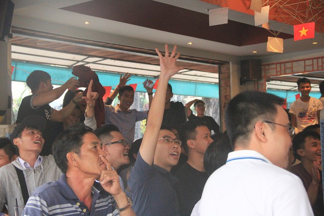 Vietnam Airlines đài thọ người thân cầu thủ U23 Việt Nam sang Trung Quốc xem trận chung kết