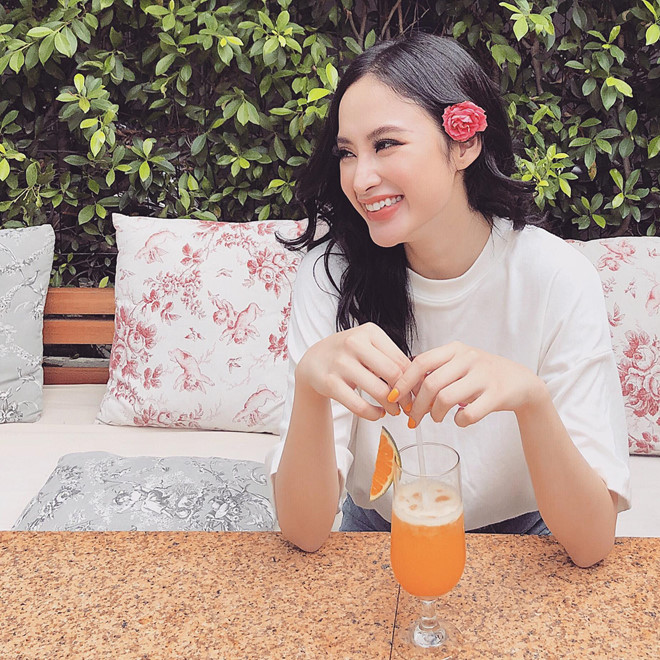 Angela Phương Trinh gỡ status, nói coi Bùi Tiến Dũng như anh trai