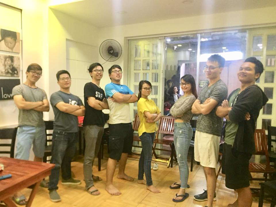 Trào lưu chế ảnh, bắt chước dáng ăn mừng của Văn Thanh U23 Việt Nam