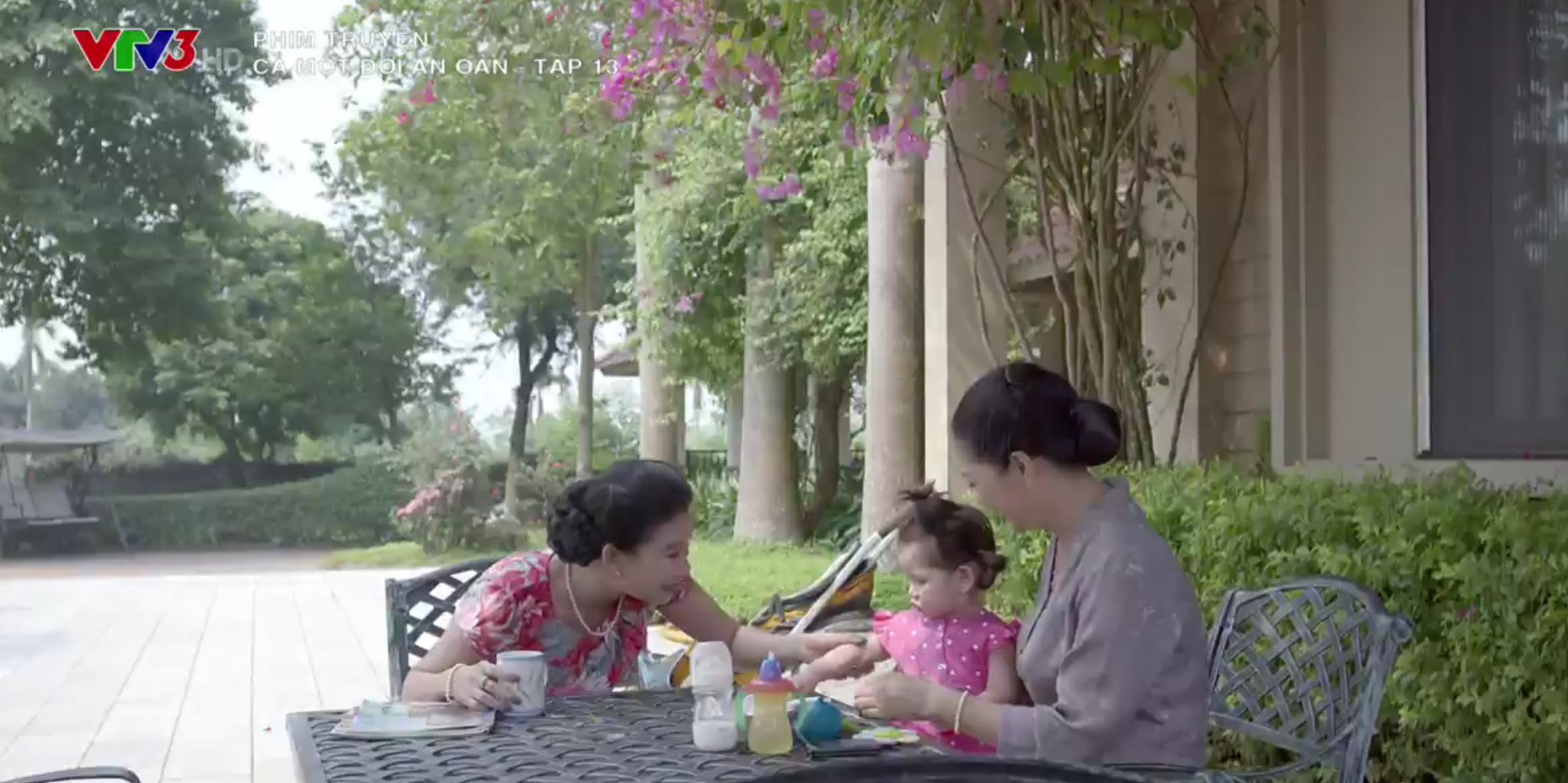 Cả một đời ân oán: Thấy chồng lén lút dặn người đàn bà khác giữ lấy cái thai, Hồng Diễm đã bùng cháy! Cả một đời ân oán: Thấy chồng lén lút dặn người đàn bà khác giữ lấy cái thai, Hồng Diễm đã bùng cháy!
