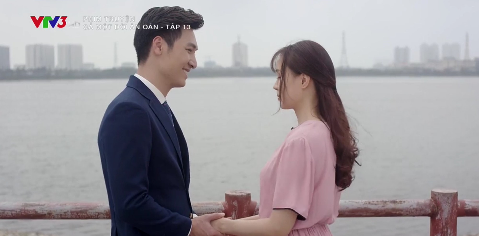 Cả một đời ân oán: Thấy chồng lén lút dặn người đàn bà khác giữ lấy cái thai, Hồng Diễm đã bùng cháy! Cả một đời ân oán: Thấy chồng lén lút dặn người đàn bà khác giữ lấy cái thai, Hồng Diễm đã bùng cháy!