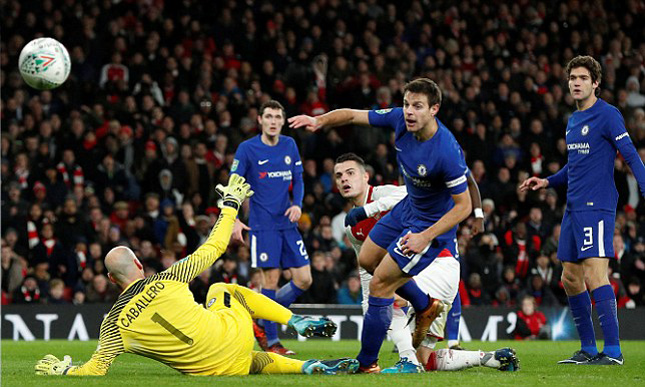 Đánh gục Chelsea, Arsenal vào chung kết cup Liên đoàn Anh