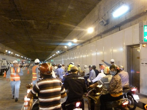 Hầm vượt sông Sài Gòn tạm ngưng hoạt động