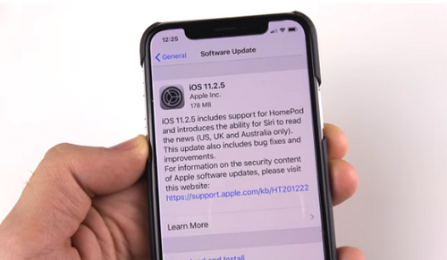 Apple ra iOS 11.2.5 sửa chữa lỗi đơ iPhone