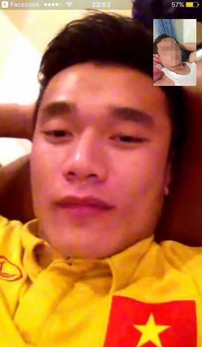 Sự thật về bức ảnh cuộc gọi giữa Bùi Tiến Dũng và hoa hậu Đỗ Mỹ Linh