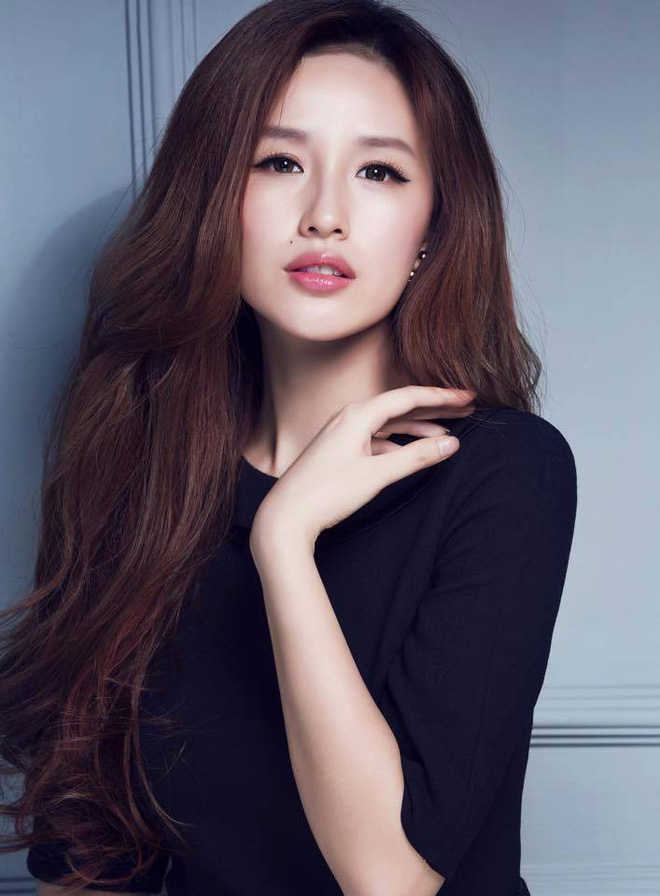 HH Mai Phương Thúy gọi thủ môn Bùi Tiến Dũng là cháu dù rất hâm mộ