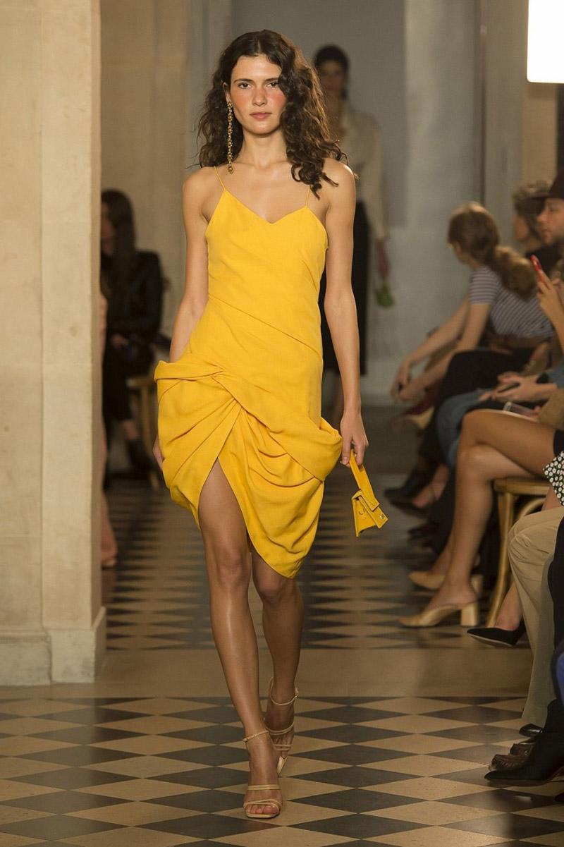 Gam màu tôn da, nịnh dáng này sẽ thống trị tủ đồ của nhiều cô gái!