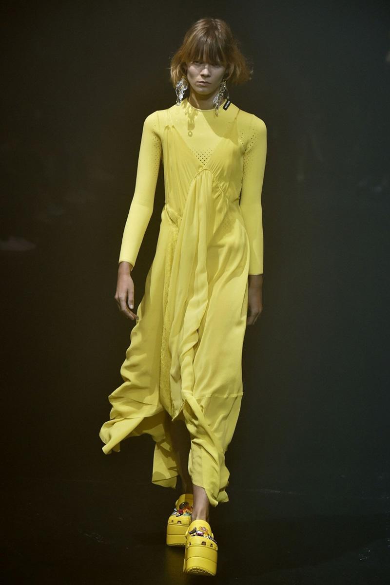 Gam màu tôn da, nịnh dáng này sẽ thống trị tủ đồ của nhiều cô gái!