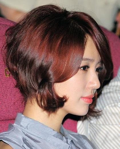 Làm mới bản thân bằng 20 kiểu tóc ngắn, tết này ngại gì không thử?