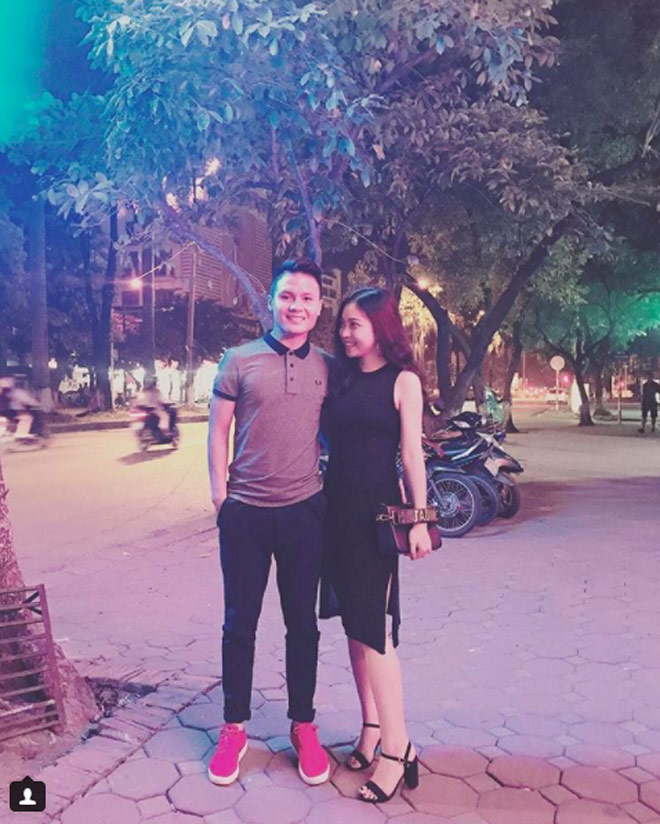 Dàn WAGs gợi cảm thế này cũng không khiến cầu thủ U23 run chân