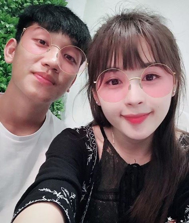 Dàn WAGs gợi cảm thế này cũng không khiến cầu thủ U23 run chân