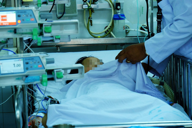 Bé gái 14 tuổi ngộ độc, tổn thương thận sau khi uống trà sữa đã tử vong