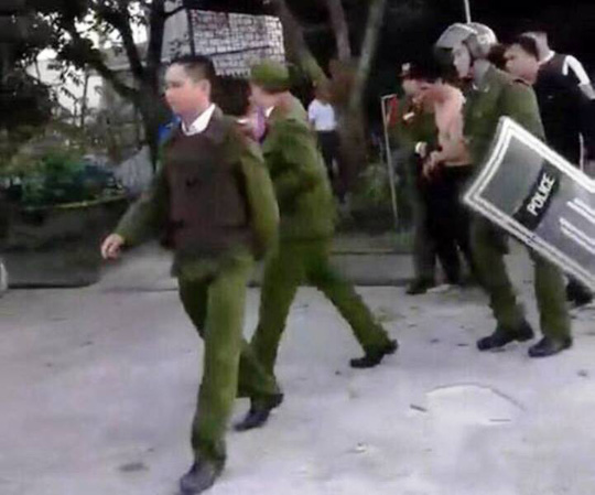 Cảnh sát 113 nổ súng khống chế kẻ bắt cóc, giải cứu bé gái 4 tuổi