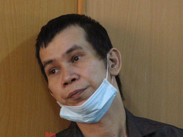 Nghi vợ quay lại với người yêu cũ, chồng đánh chết vợ