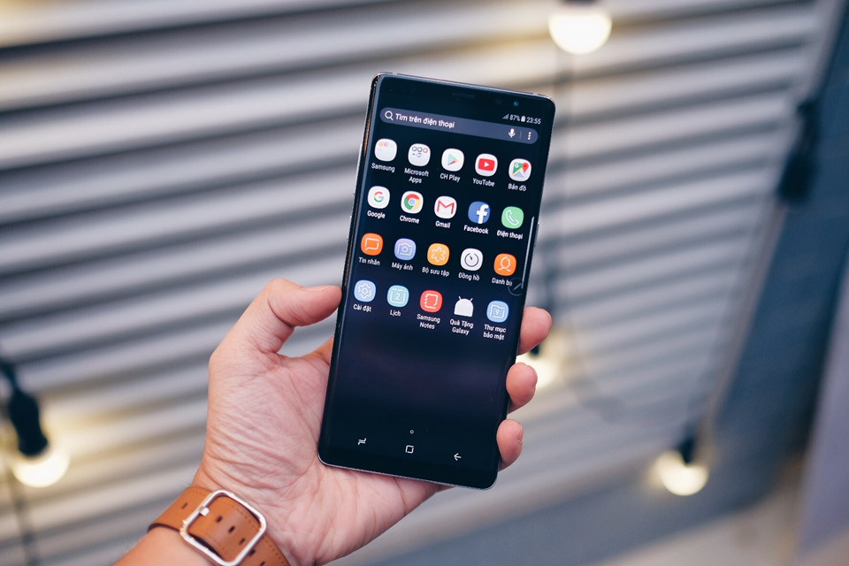 Galaxy Note 8 tím khói: Đẹp như phụ kiện thời trang