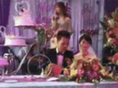 Cái kết đắng của chú rể khi mời người cũ dự đám cưới: Hát tình ca chán chê rồi tố chàng bội bạc ngay trên lễ đài Cái kết đắng của chú rể khi mời người cũ dự đám cưới: Hát tình ca chán chê rồi tố chàng bội bạc ngay trên lễ đài