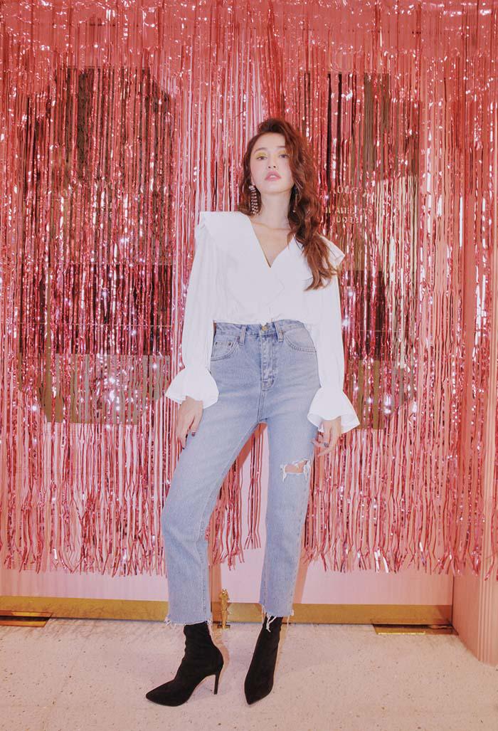 Nếu chưa có kiểu áo sơ mi nổi bật nhất dịp này thì thật có lỗi với bản thân quá!