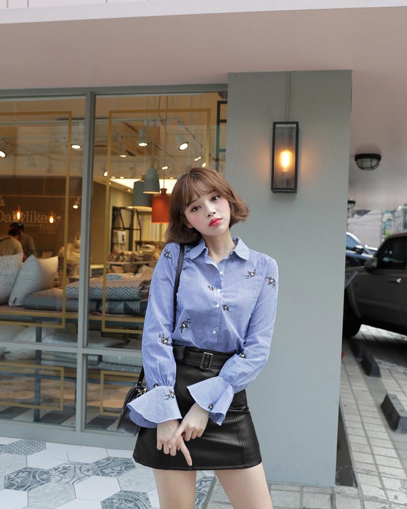 Nếu chưa có kiểu áo sơ mi nổi bật nhất dịp này thì thật có lỗi với bản thân quá!