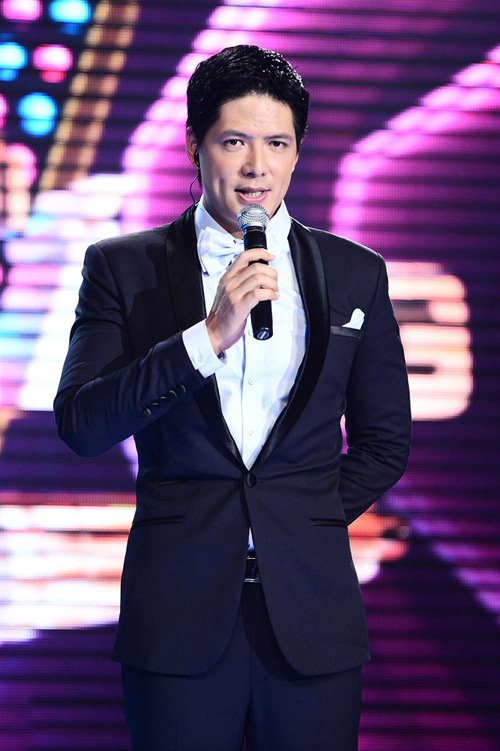 MC Phan Anh, Hoàng Bách...rầm rộ mua vé sang Trung Quốc cổ vũ U23