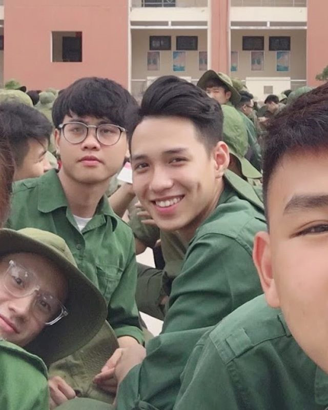 Nam CĐV được nhận xét đẹp trai không kém cầu thủ U23 Việt Nam Nam CĐV được nhận xét đẹp trai không kém cầu thủ U23 Việt Nam