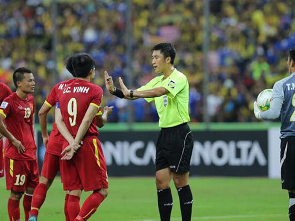 Trọng tài xử ép ĐT Việt Nam ở AFF Cup 2014 bắt trận chung kết U23?