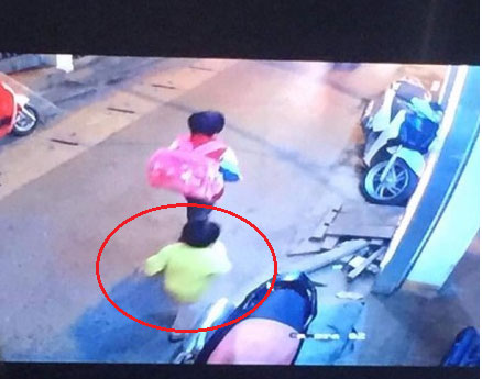 Người bố ở Hà Nội thất thần cầu cứu cộng đồng mạng, nhờ tìm kiếm con trai 5 tuổi mất tích bí ẩn