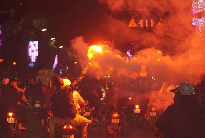 2.000 CSGT, CSCĐ Hà Nội trực xuyên đêm chống đua xe