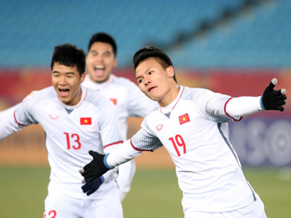 Người gửi tiền cuối năm hưởng lợi nhờ U23 Việt Nam