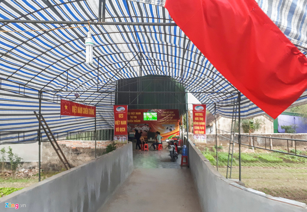 Cha mẹ Công Phượng, Tiến Dũng mong U23 lập nên kỳ tích