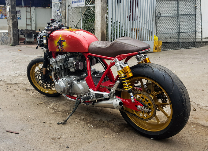 Môtô hàng khủng của tay độ cuồng U23 Việt Nam