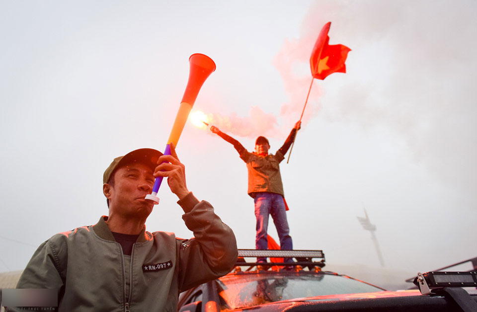 Không khí cổ vũ U23 Việt Nam nóng dần tại fanzone Mỹ Đình