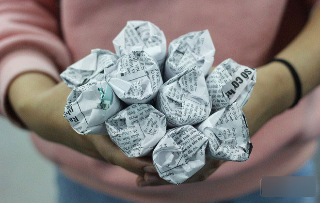 Gói tuổi thơ - kiểu gói quà vặt mà chỉ 8x và 9x đời đầu mới biết, các thế hệ sau chỉ biết tròn mắt Gói tuổi thơ - kiểu gói quà vặt mà chỉ 8x và 9x đời đầu mới biết, các thế hệ sau chỉ biết tròn mắt